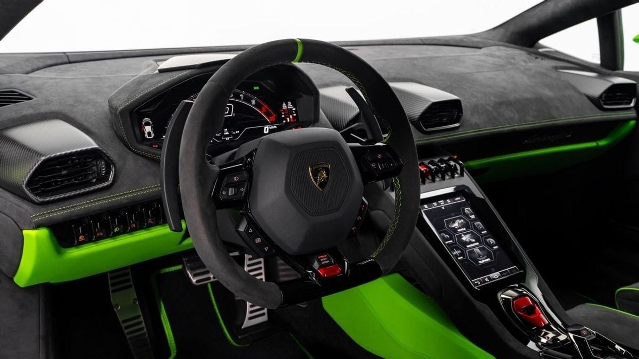 لامبورغيني هوراكان Tecnica 2023 - GCC - Under Warranty