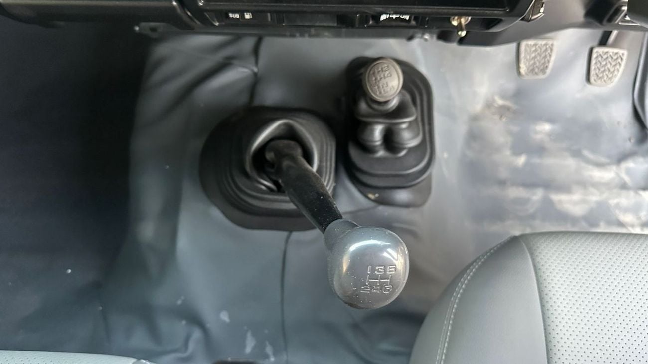 Toyota Land Cruiser 70 LC70 4.5 DIESEL MANUAL V8