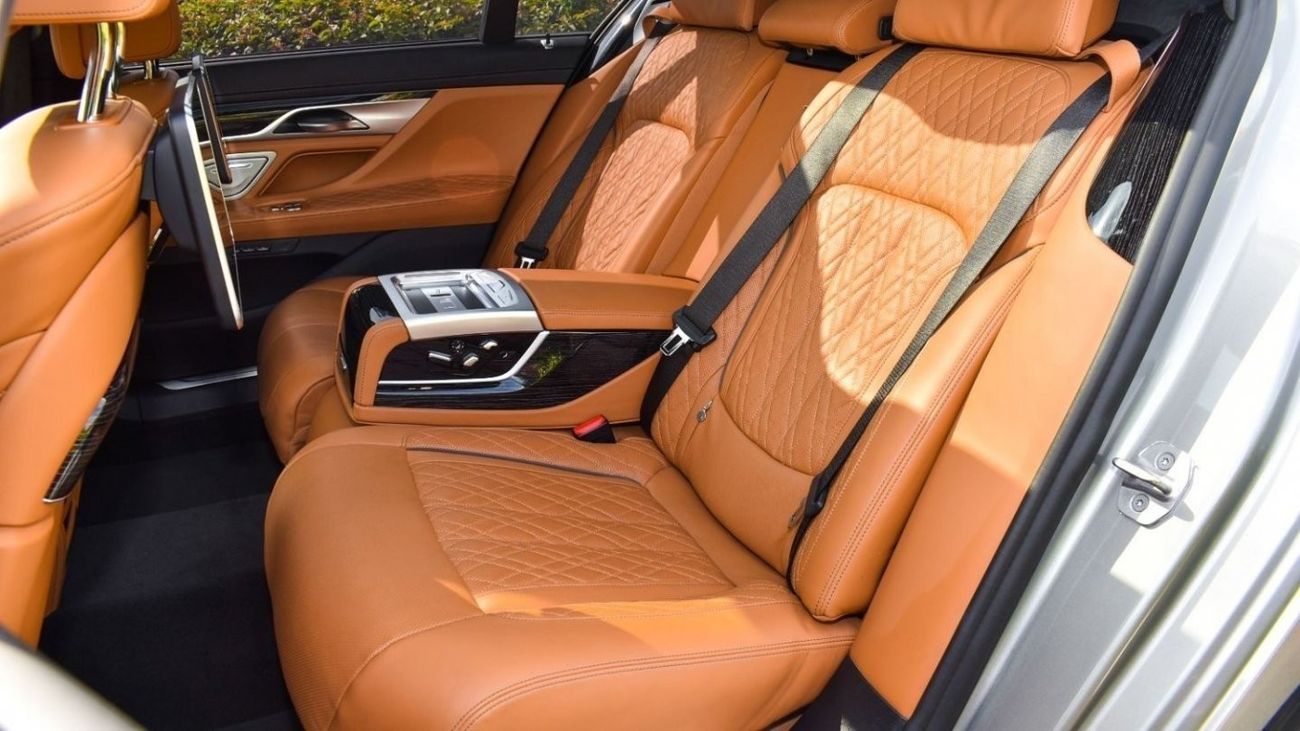 BMW 760Li BMW 760 il M KIT / 2021 / GCC / Under Warranty