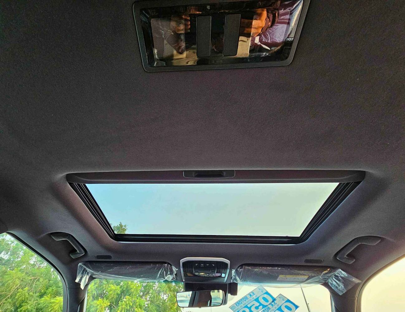 Toyota Land Cruiser GR SPORT TWIN TURBO / 3.5L / POWER SEATS / 360* CAMERA / SUNROOF / FULL OPTION (CODE# LC3GRH)