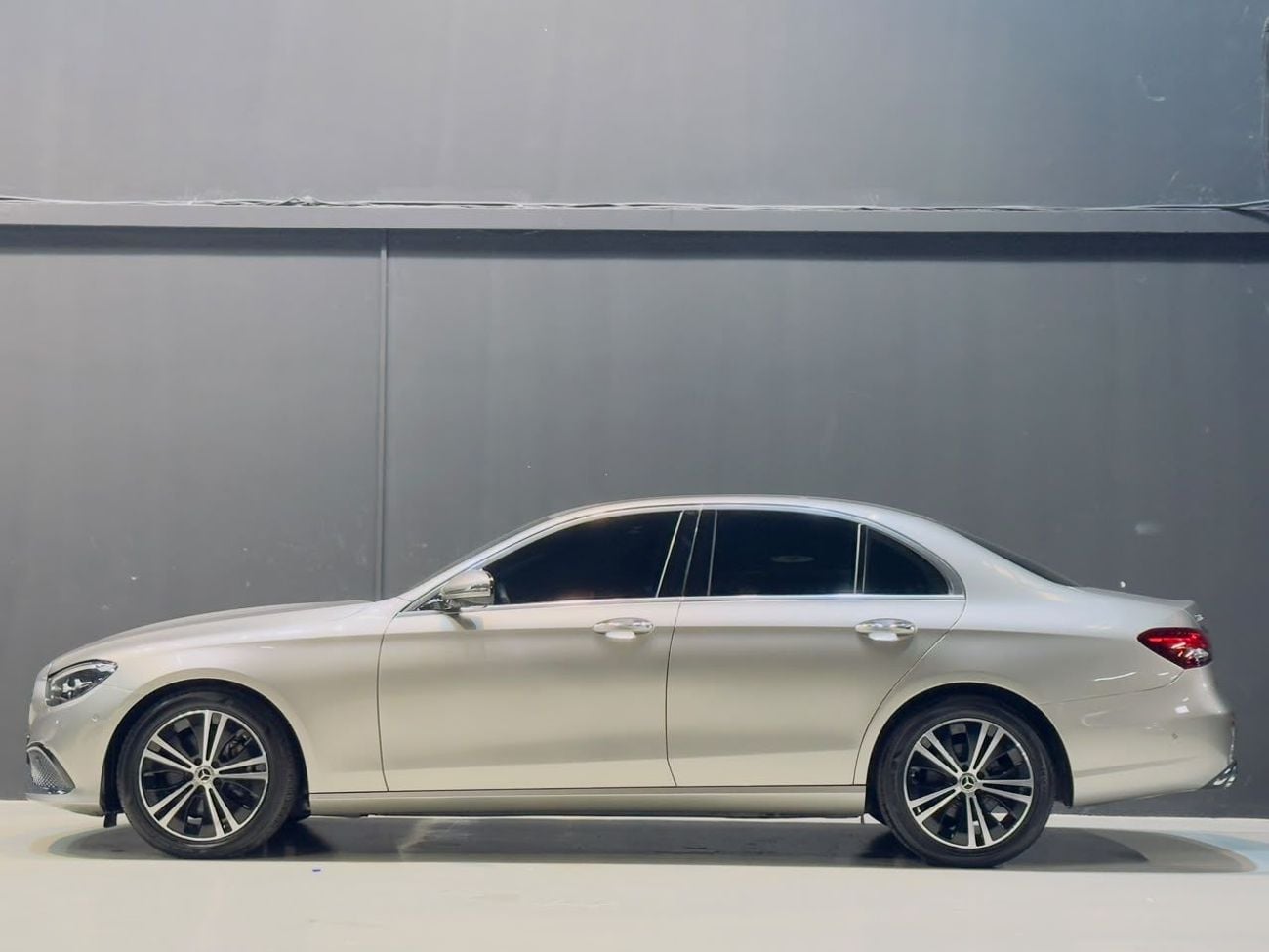 مرسيدس بنز E 250 ستاندارد