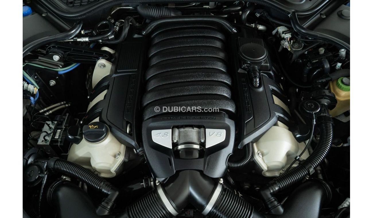 Porsche Panamera 2014 Porsche Panamera GTS / High Option / Sport Chrono Package & Sports Exhaust