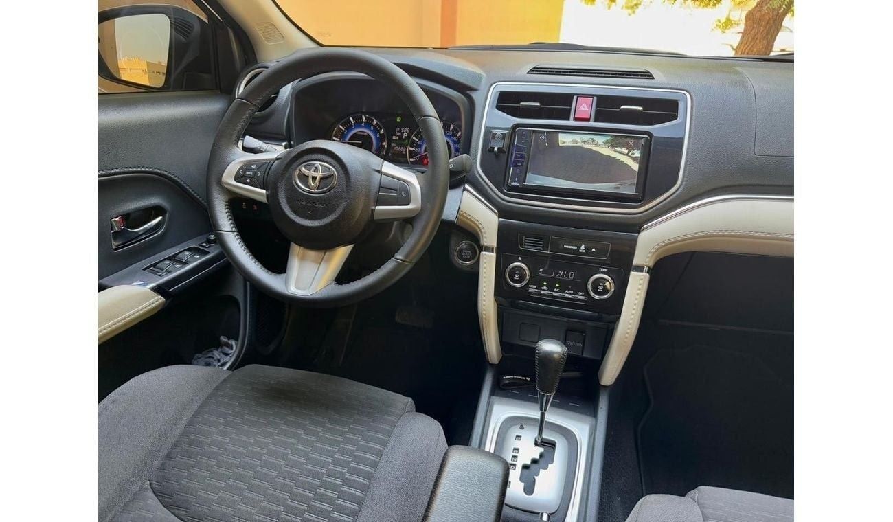 تويوتا راش Toyota Rush GX 2023 GCC 7 seater .Free accident