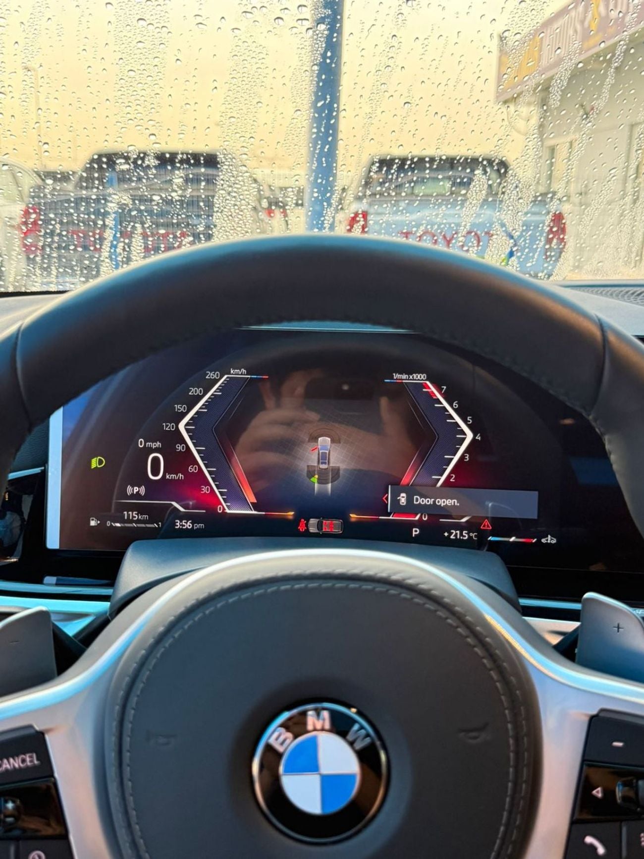 بي أم دبليو X7 The 2026 BMW X7 M60i xDrive is a full-size luxury performance SUV that blends V8 power, advanced tec