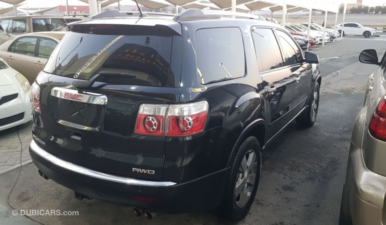 GMC Acadia 2012 Gulf Model No. 2 without accidents in excellent condition