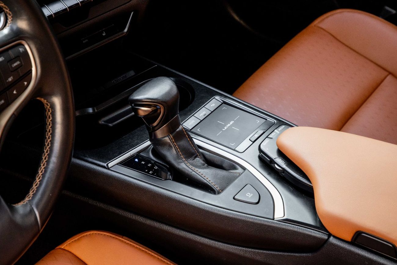 Lexus UX200 Premier | 2,154 P.M  | 0% Downpayment | Very Low Mileage!