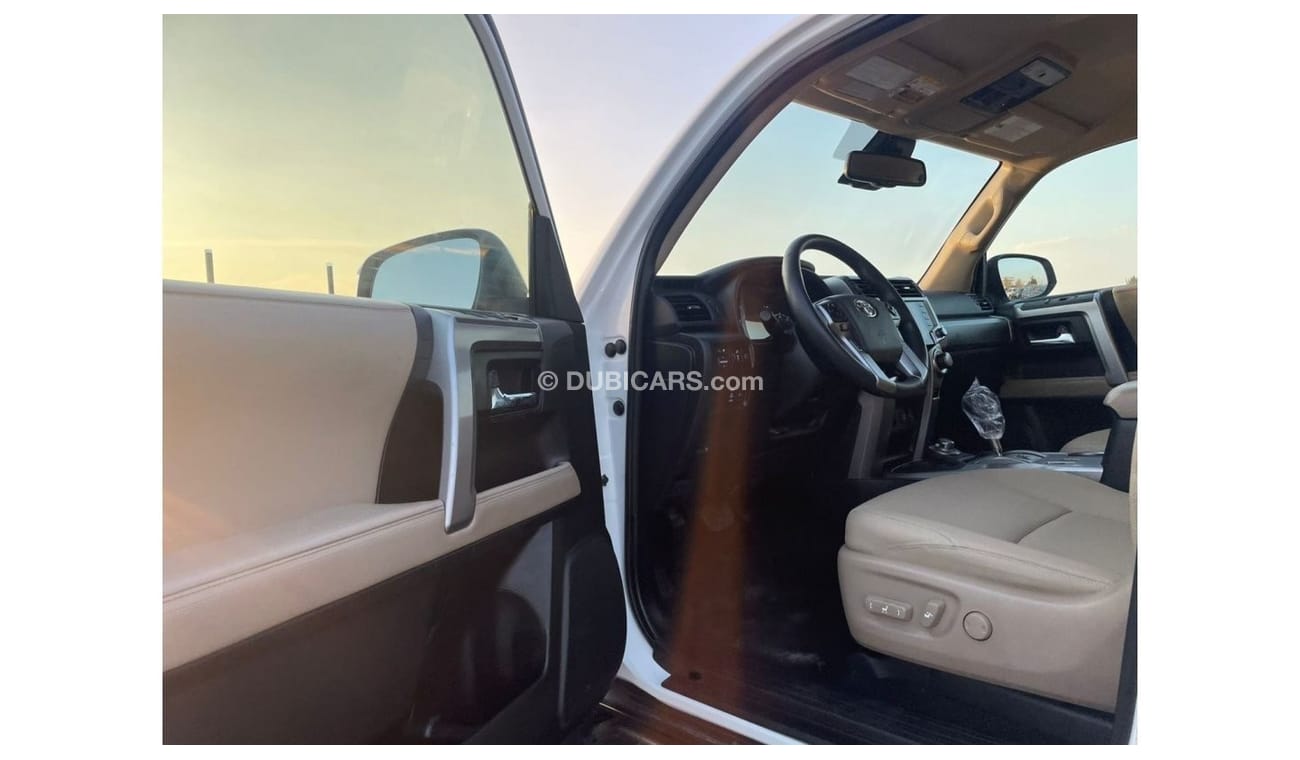 Toyota 4Runner 2022 Toyota 4Runner SR5 Premium 4x4 - - UAE PASS
