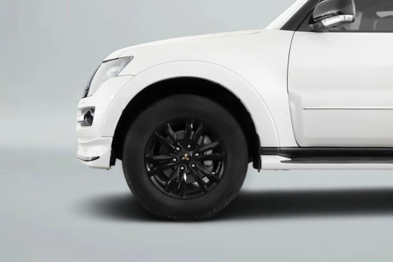 ميتسوبيشي باجيرو Signature Edition 3.8 L