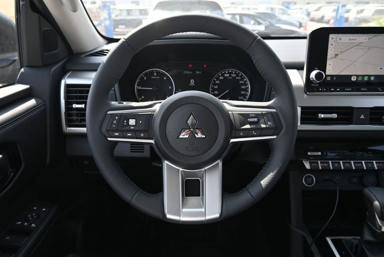 Mitsubishi L200 Mitsubishi L200 Sportero 2.4 L Diesel, 4WD, Pickup, Model 2024, Color Black (Export Price)