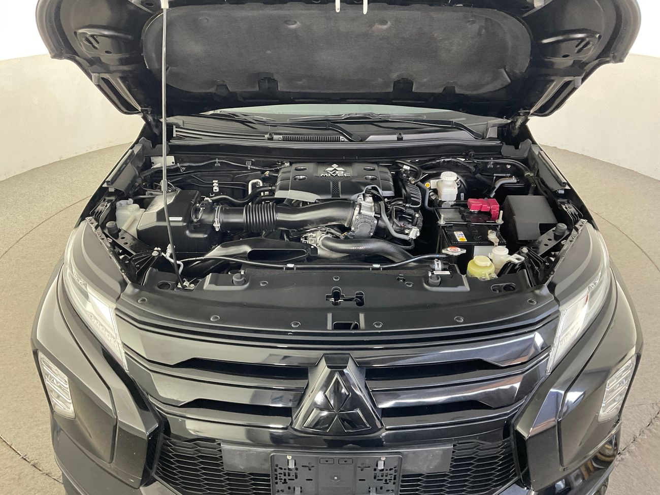 ميتسوبيشي مونتيرو سبورت Prime Edition | National Day Celebration | شامل الضمان | 0 ﺪﻔﻋﺓ ﺃﻮﻟﻯ