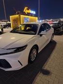 Toyota Camry XLE 2.5L Hybrid