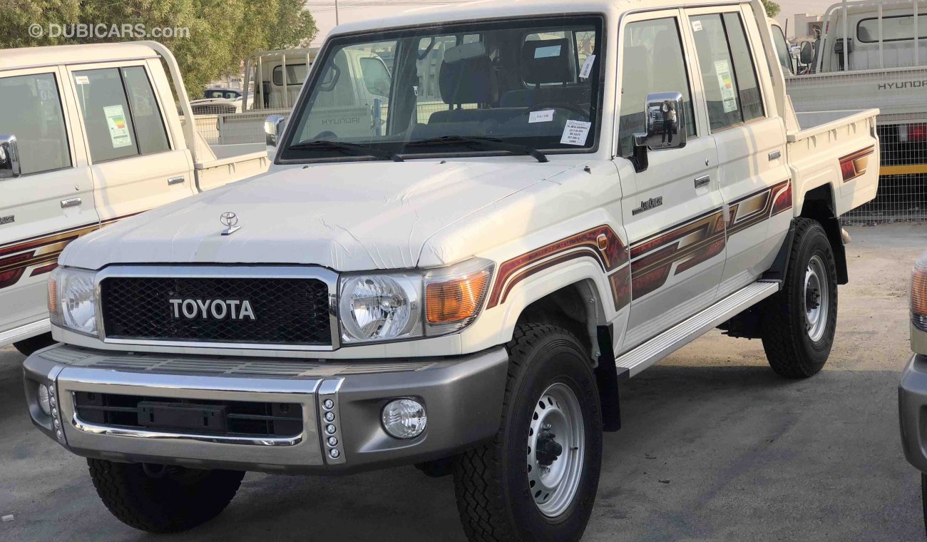 تويوتا لاند كروزر بيك آب 4.0L Petrol Double Cab 4×4 MY18