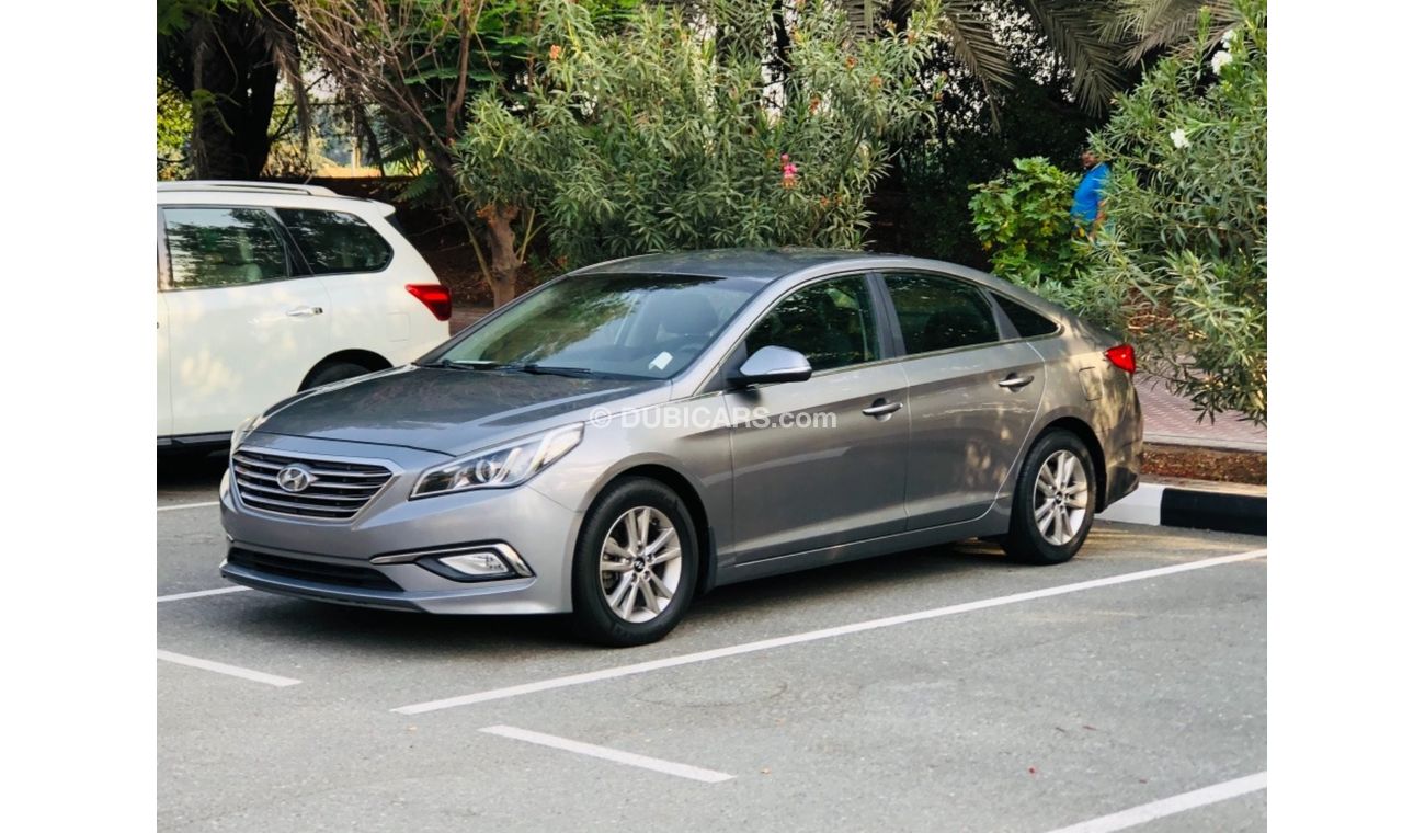 Hyundai Sonata SE Model 2017 GCC CAR PERFECT CONDITION INSIDE AND OUTSIDE FULL ELECTRIC CONTROL STEERING CONTROL