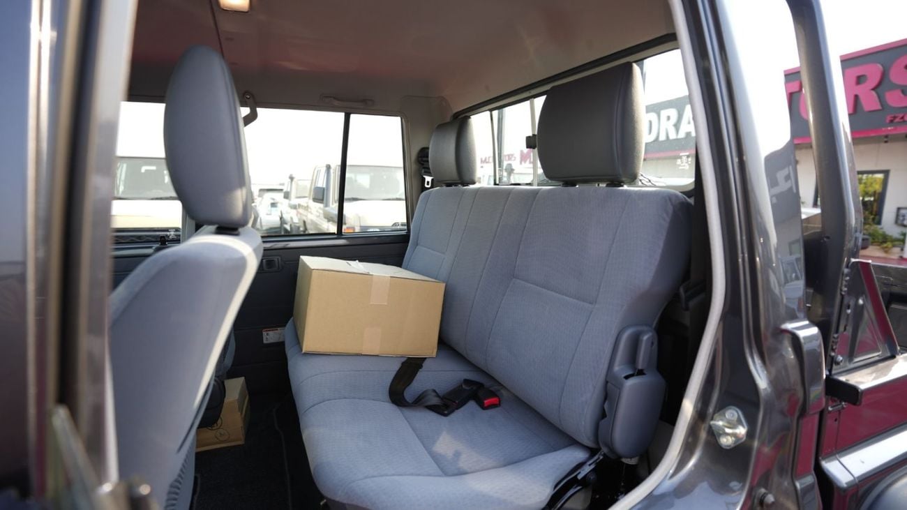 تويوتا لاند كروزر بيك آب TOYOTA LC PICKUP DOUBLE CABIN 4.0L V6 AUTOMATIC TRANMISSION MODEL 2025 WINCH-DIFFLOCK