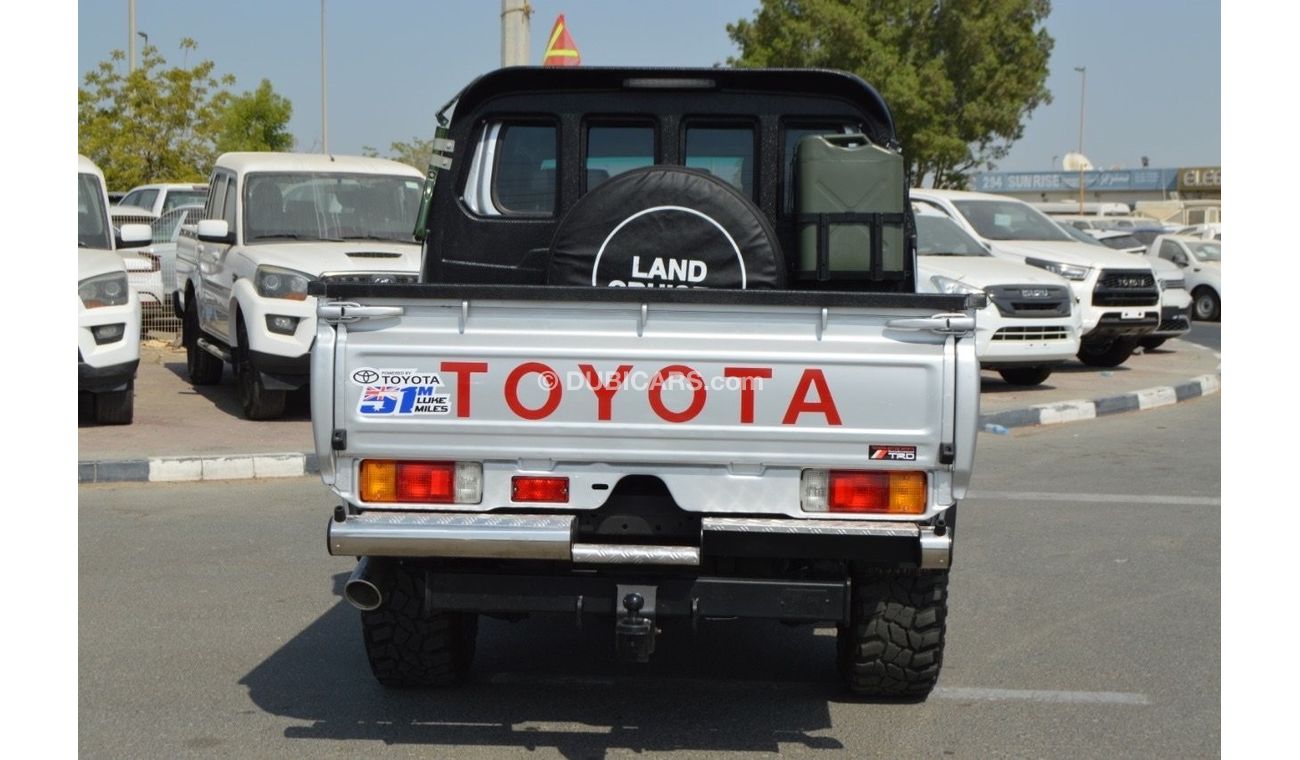 Toyota Land Cruiser Pick Up 1VD engine V8 Diesel full option clean car