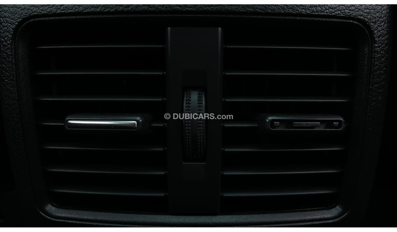 Infiniti Q30 COMFORT 1.6 | Under Warranty | Inspected on 150+ parameters