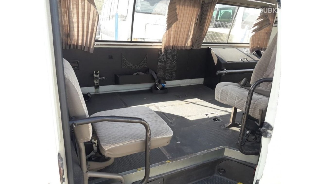 Toyota Hiace Hiace Van RIGHT HAND DRIVE (PM209)