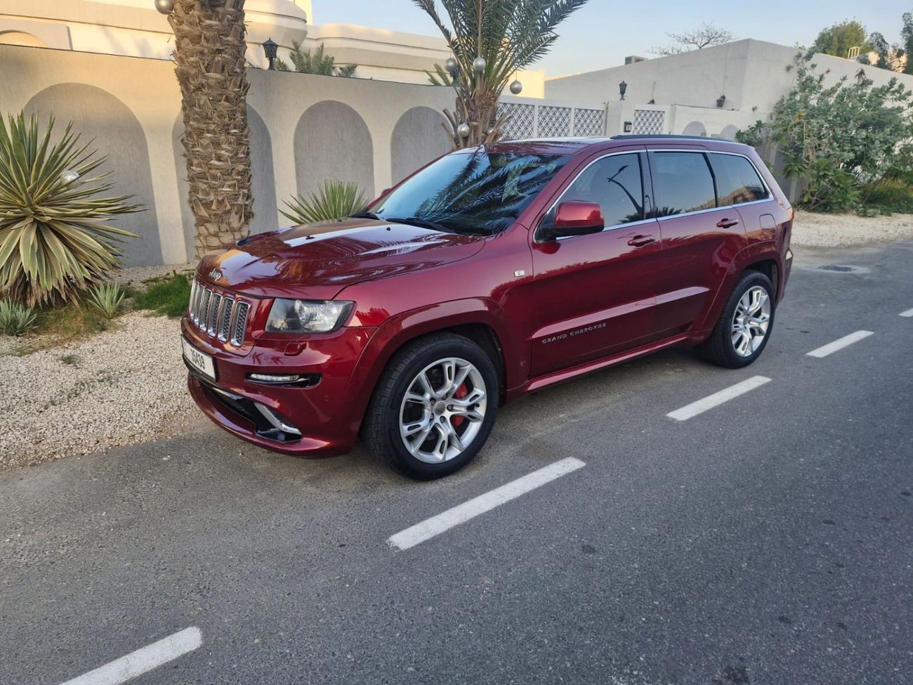 جيب جراند شيروكي SRT8 6.4L