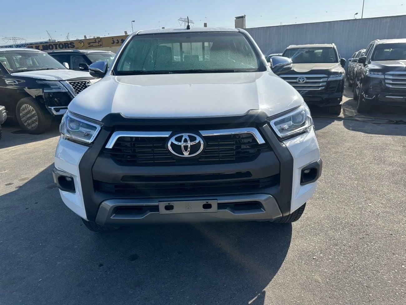 تويوتا هيلوكس GL 2.4L Double Cab Utility