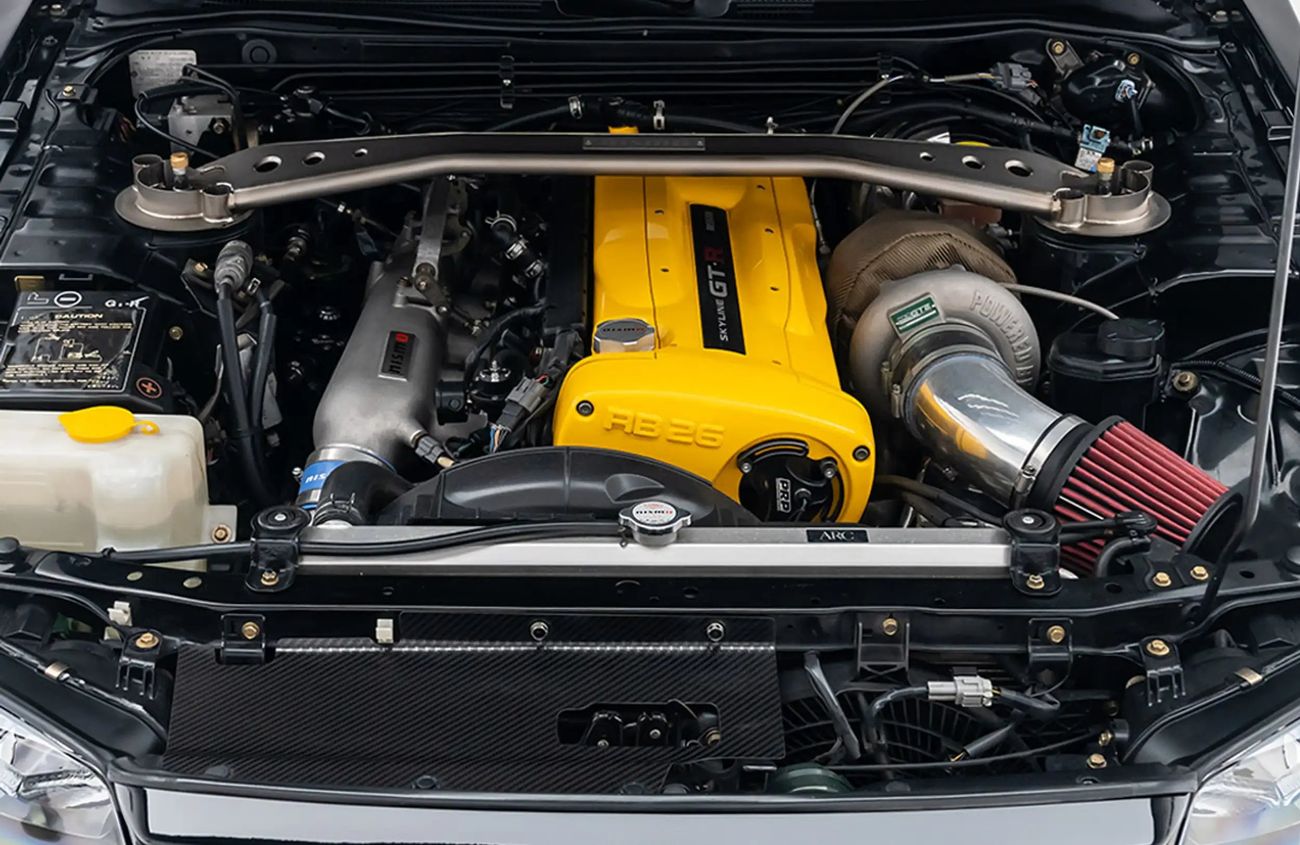 نيسان سكايلاين 2.6L I-6 Turbocharged Engine