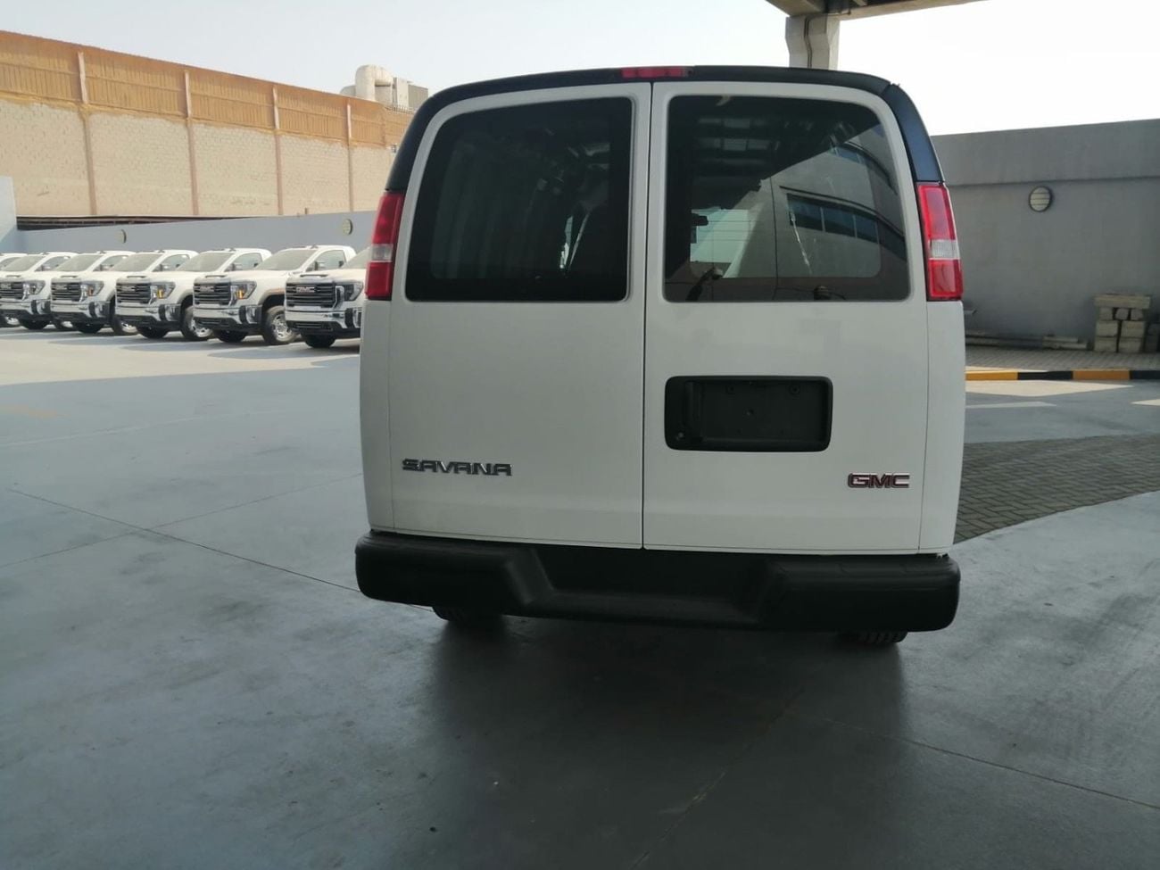 GMC Savana GMC savana VAN GCC