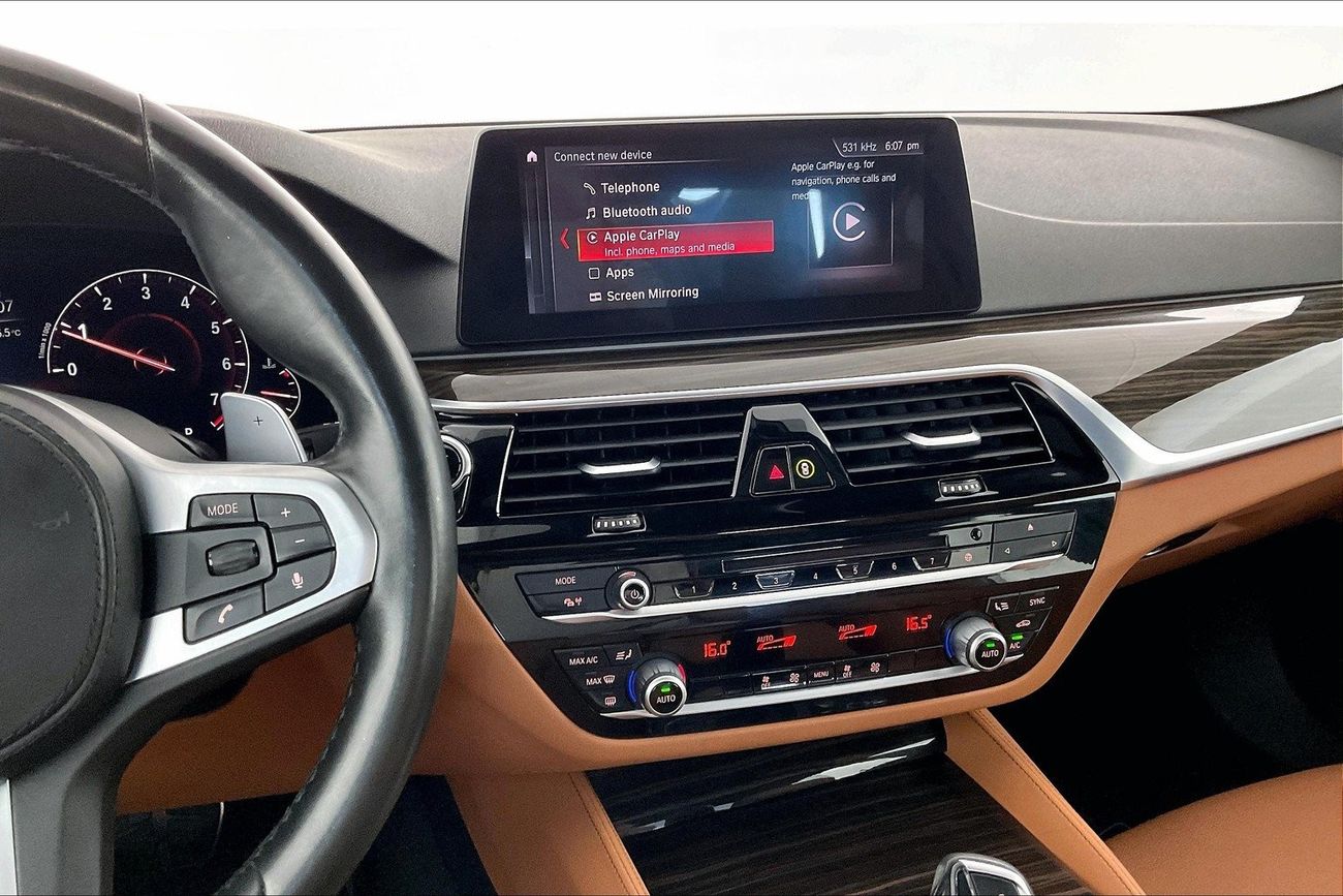 بي أم دبليو 520i M Sport | عرض العيد الحصري | خالية من أضرار الفيضانات