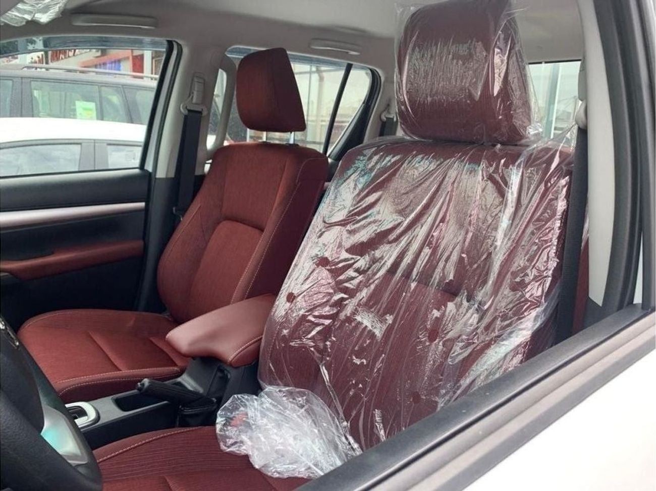 Toyota Hilux 2025 TOYOTA HILUX SR5 4.0L V6 WHITE AND BLACK AVAILABLE