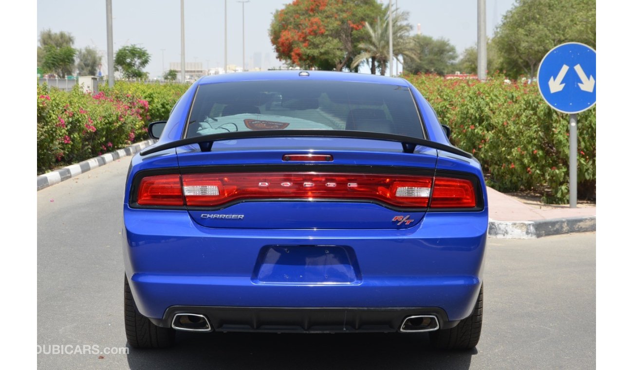 Dodge Charger R / T HEMI is an excellent condition - the highest spec in its class - cash and premiu