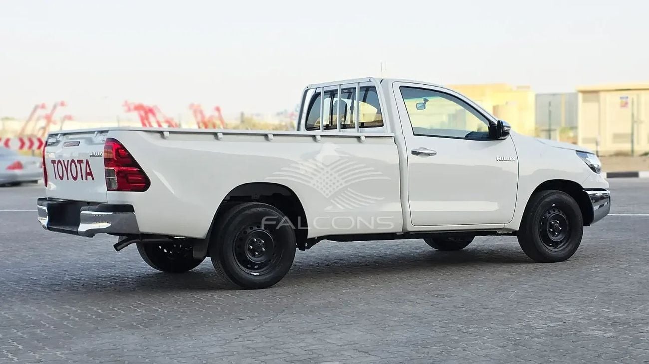 تويوتا هيلوكس 2.4L Diesel SC 2WD  MT