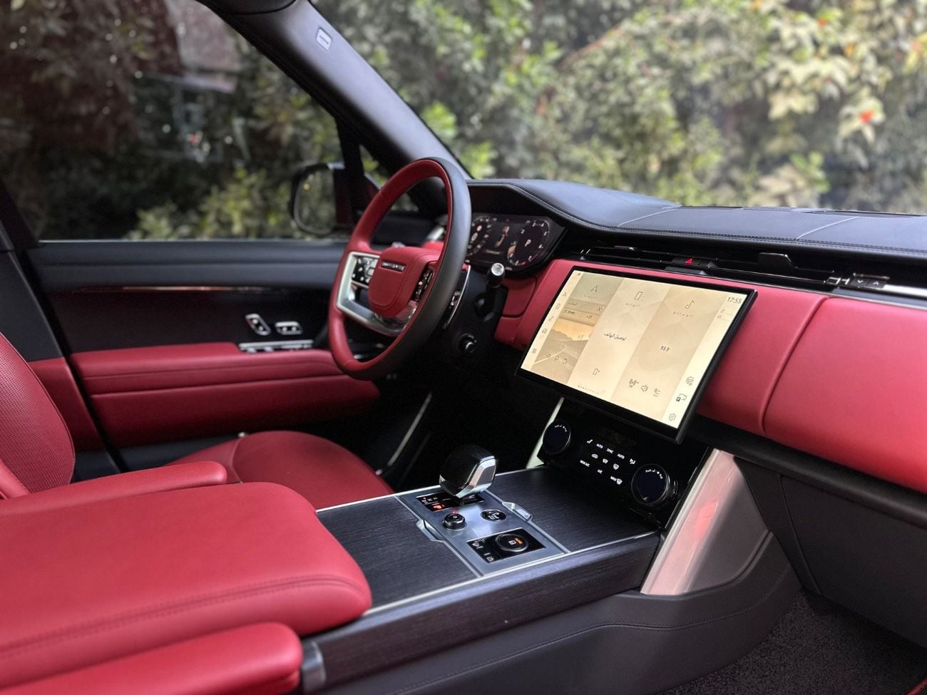 Land Rover Range Rover LWB SV P615 4.4L | 2023 Range Rover Vogue SV | Luxury SUV | 21,000 KM | Perfect Condition