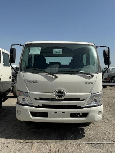 Hino 300  Hino 300 Series 714 Double Cab Chassis Truck
