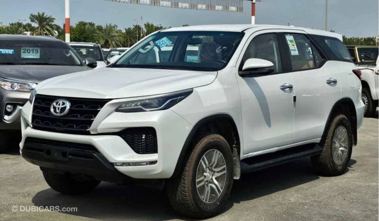 تويوتا فورتونر Toyota fortuner 2.7L petrol 2023