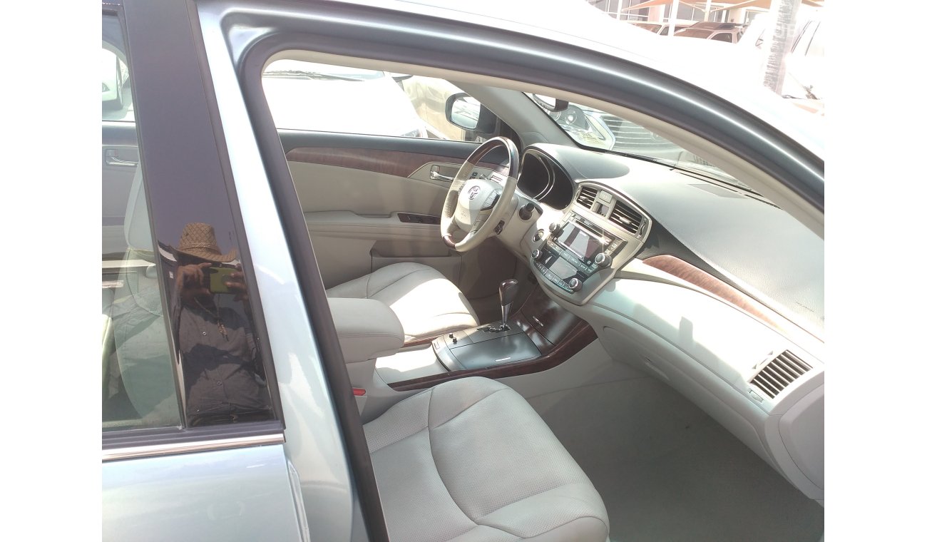 تويوتا افالون