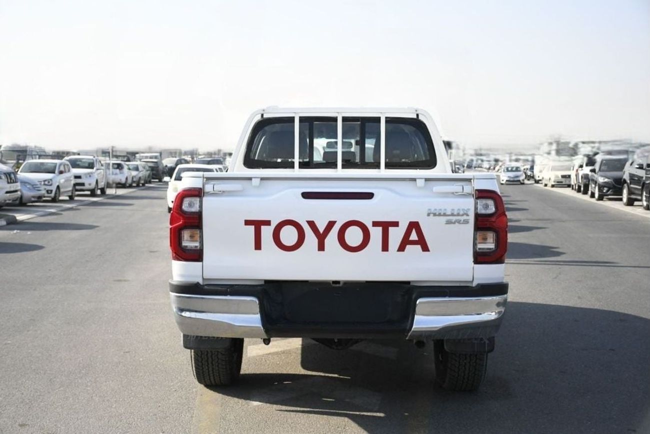 تويوتا هيلوكس TOYOTA HILUX 2.4 DSL DC 4X4 MANUAL TRANSMISSION WITH AUTO & REAR AC