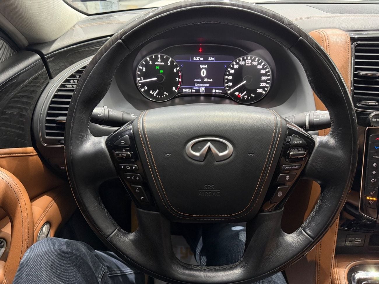 Infiniti QX80 LUXE SENSORY PROACTIVE