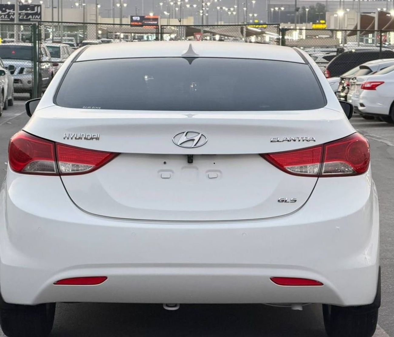 هيونداي إلانترا السيارة بحالة ممتازة جدا