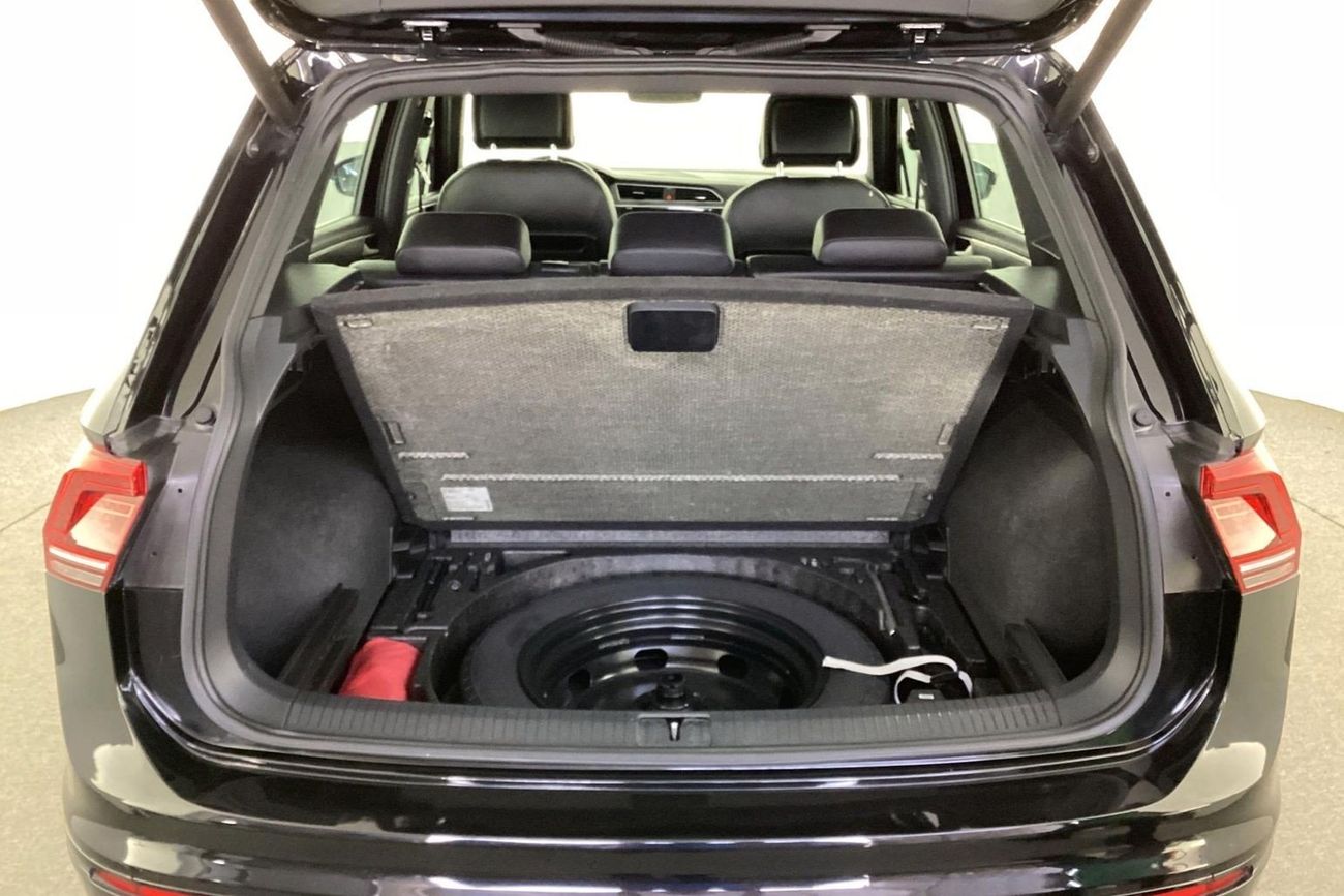 Volkswagen Tiguan R-Line | Guaranteed Warranty | 0 Down Payment