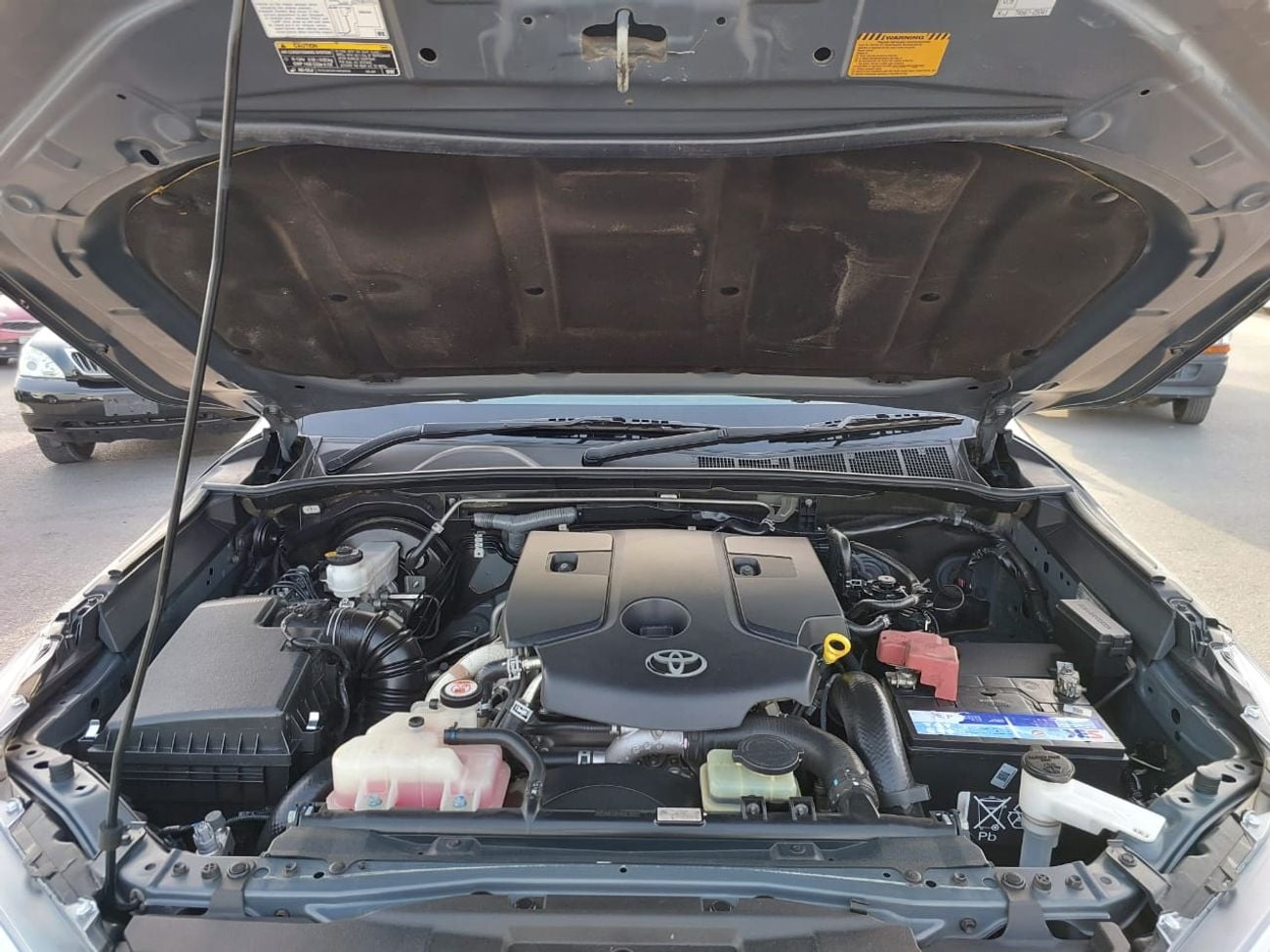 تويوتا هيلوكس TOYOTA HILUX SR5 PICK UP RHD 2017 MODEL 2.8 L DIESEL AUTOMATIC(PM93094)