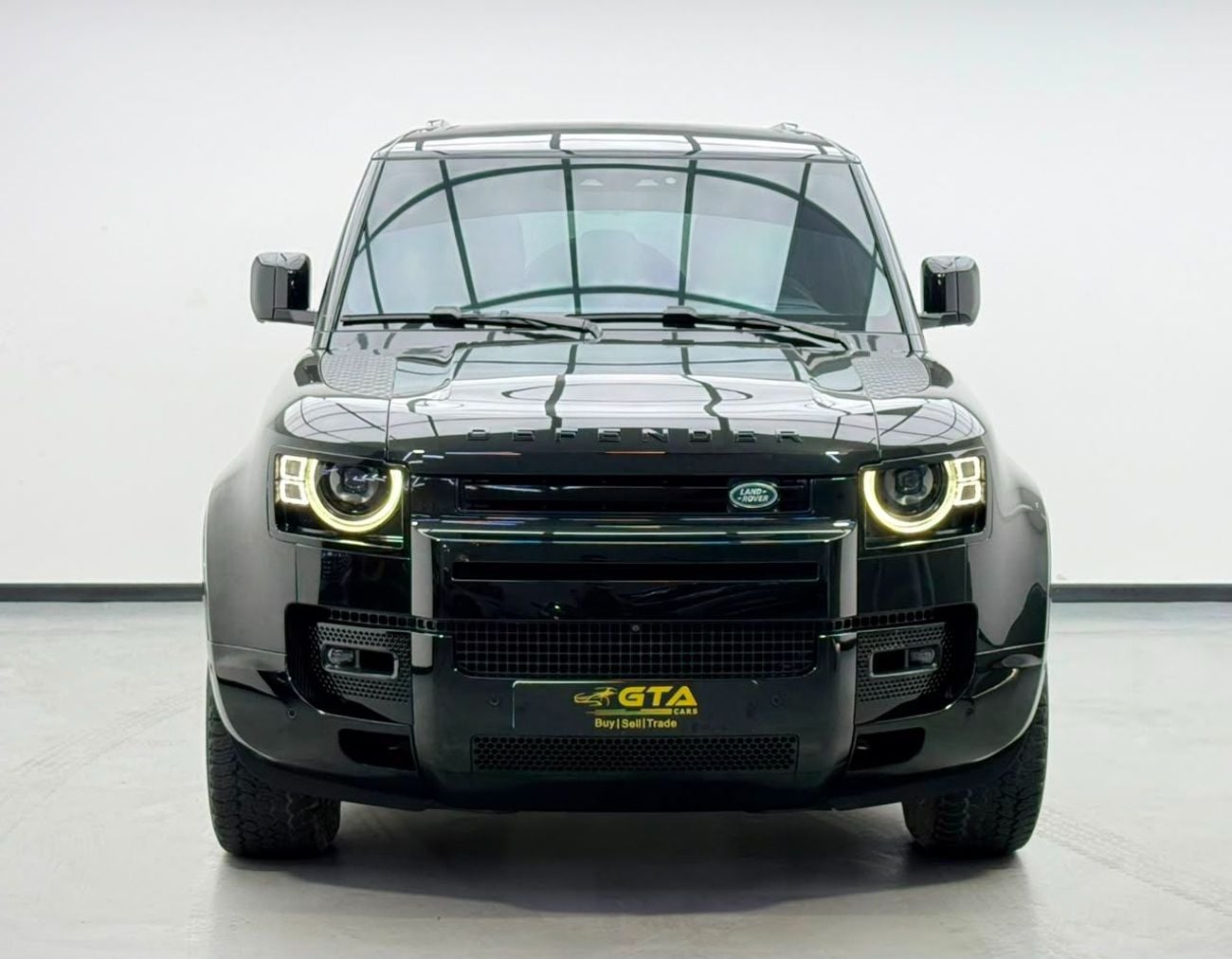 لاند روفر ديفندر 2024 Land Rover Defender 110 HSE P400, 2028 LR Warranty, 2029 LR Service Pack, Fully Loaded, GCC