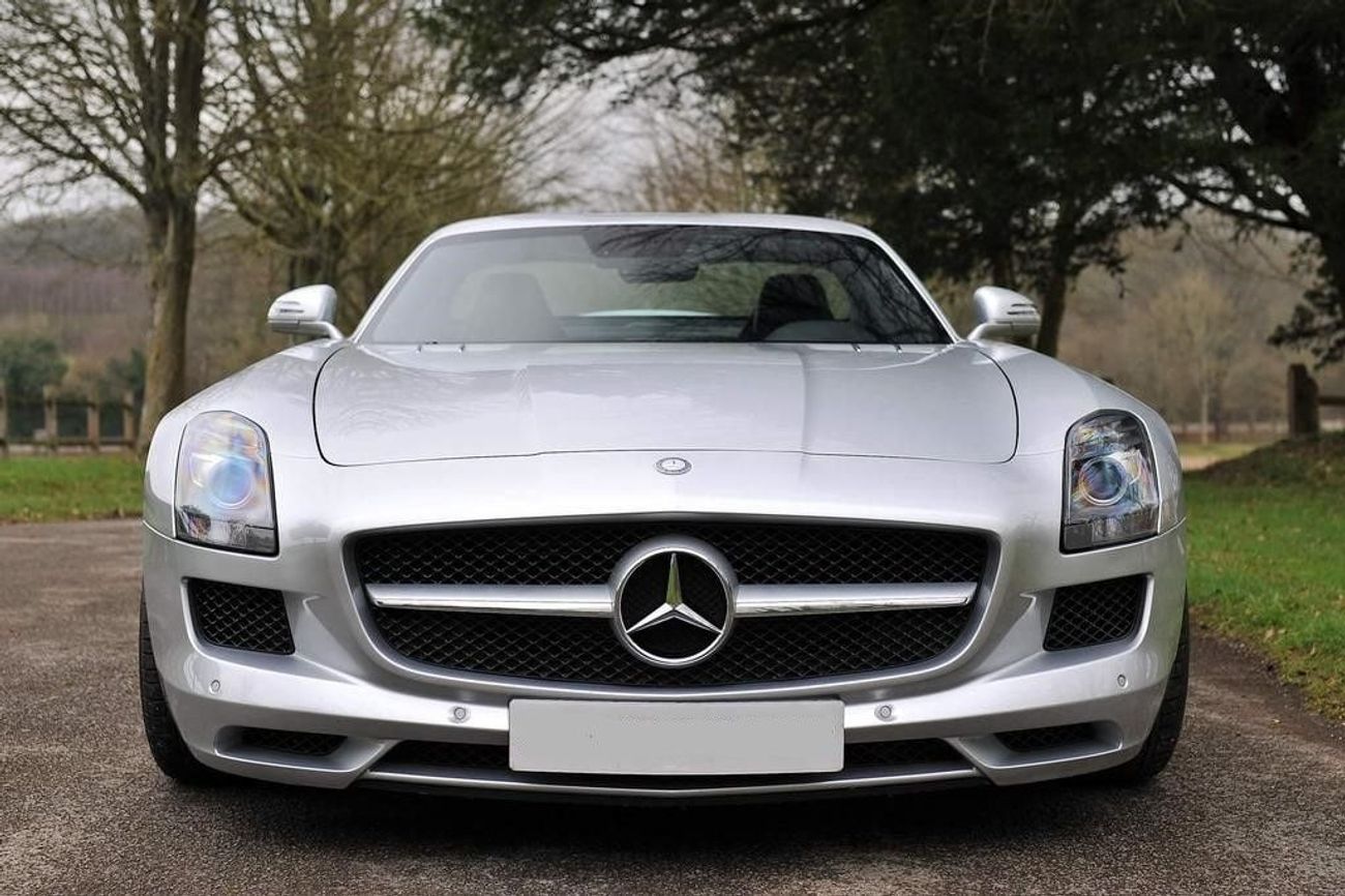 Mercedes-Benz SLS AMG Std 6.2L EUROPEAN SPEC Mercedes SLS in great condition