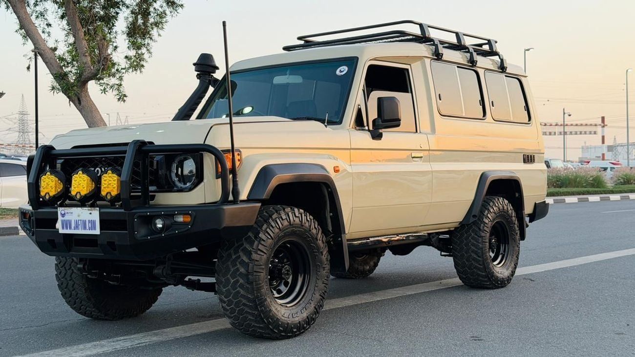 Toyota Land Cruiser 70 1991| 4.2L DIESEL | MT | RHD | HEAVY BULL BAR WITH LED LIGHTS | HEAVY ROOF RACK | DUAL BULL BAR ANTE