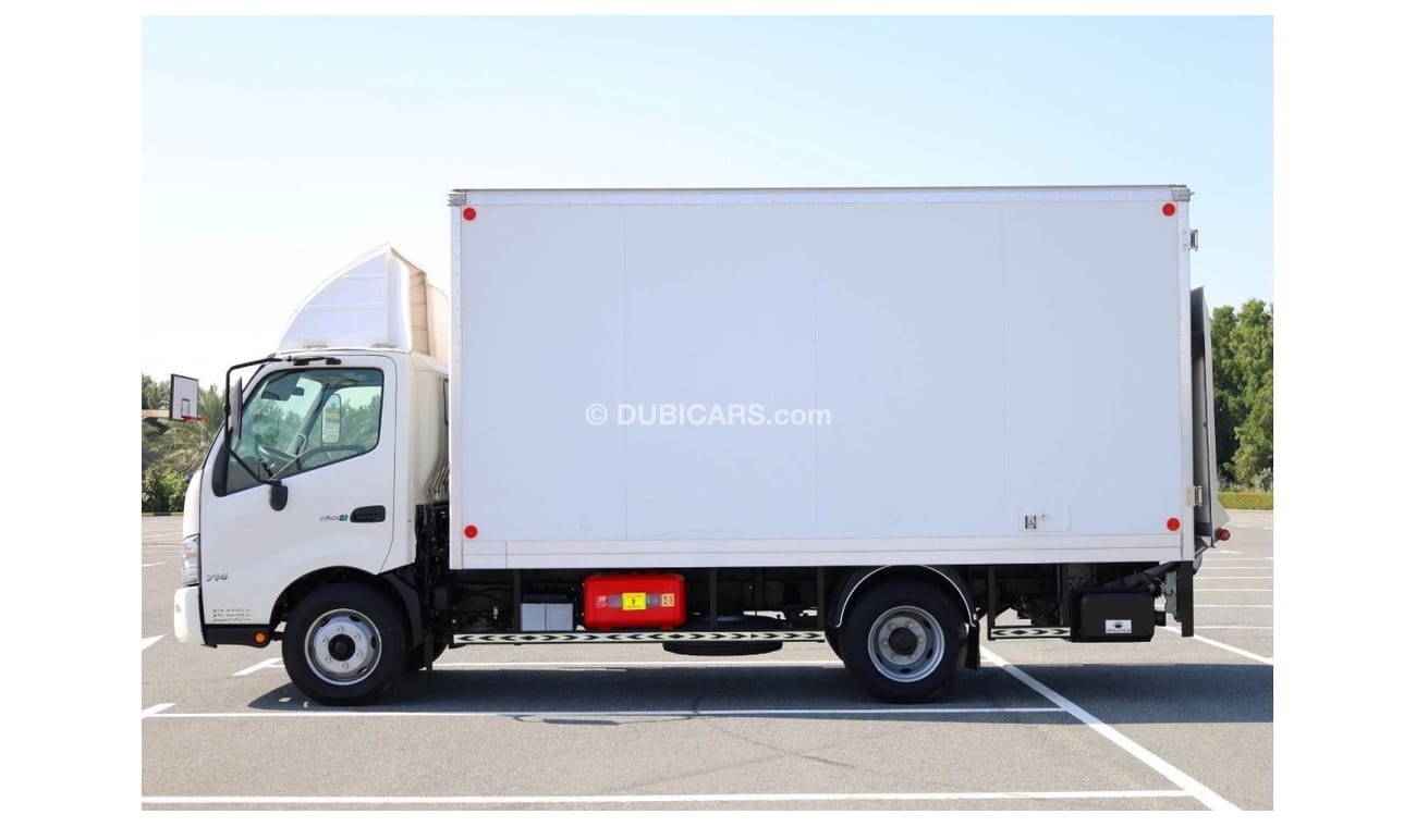 Hino 300 Ramadan Special // Series 714 | Euro4 Short Chassis - CargoLift | New Condition | GCC