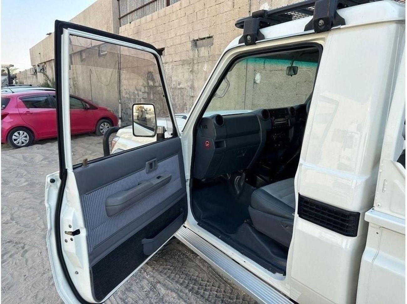 Toyota Land Cruiser Pick Up