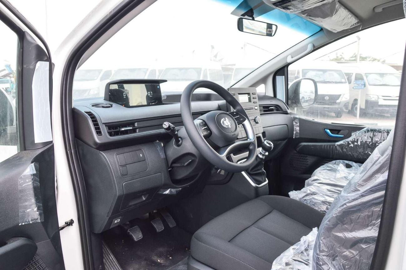 Hyundai Staria HYUNDAI STARIA 2.2L DIESEL MINIVAN 2026