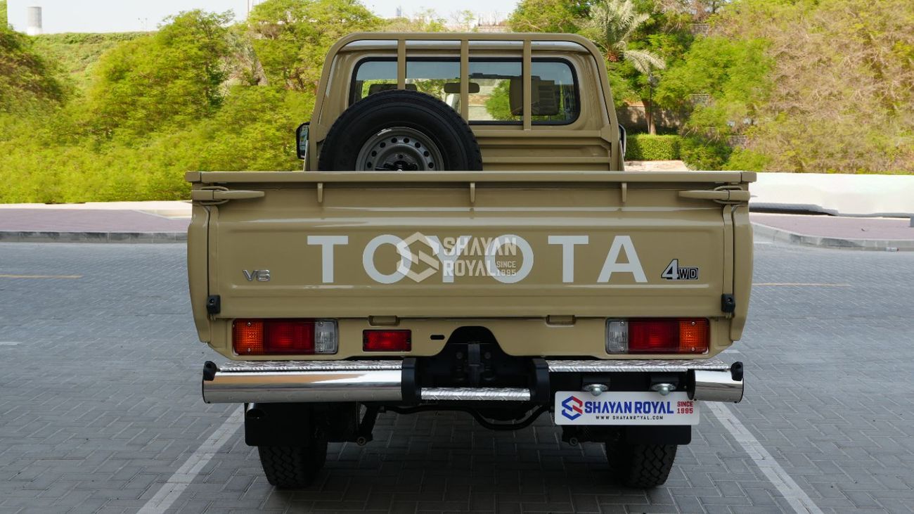 Toyota Land Cruiser Pick Up Standard LC79 4.0L PETROL 4WD SC AT 2026MY