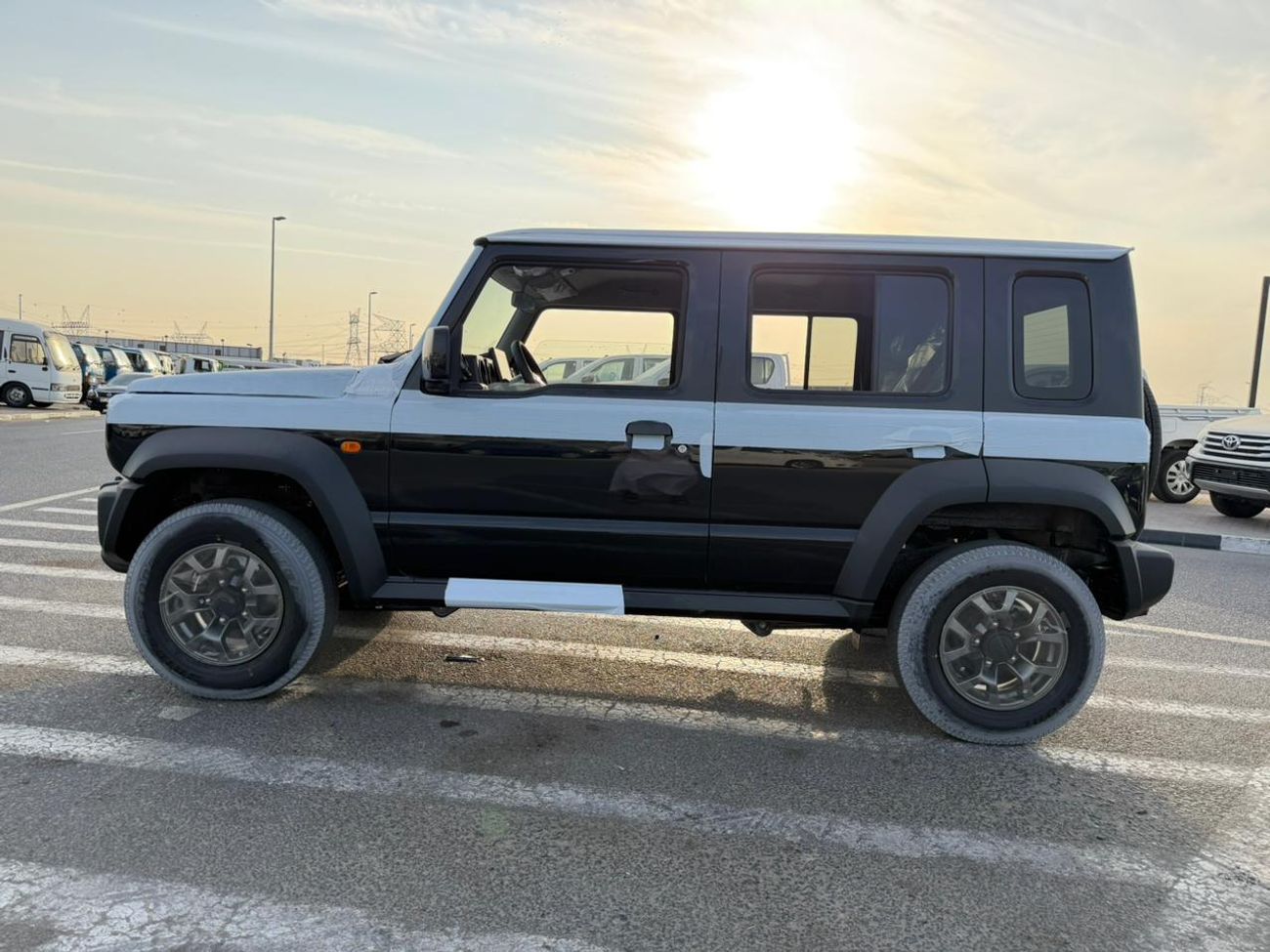 سوزوكي جيمني Suzuki Jimny 1.5 GLX 5 doors 2026