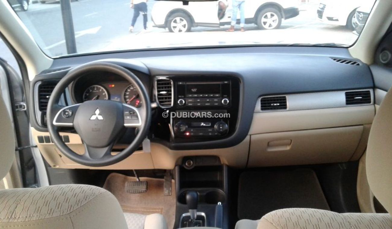 Mitsubishi Outlander no paint no accident full option