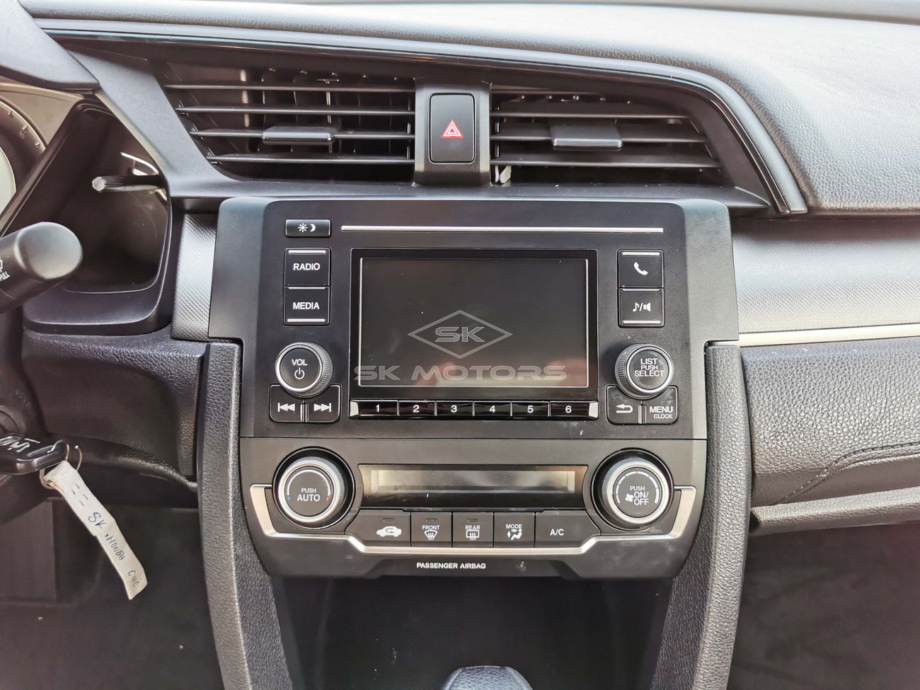 Honda Civic 2.0L, 16" Rims, DRL LED Headlights, ECON Mode, Tyre Pressure Switch, DVD, Bluetooth (LOT # 4776)