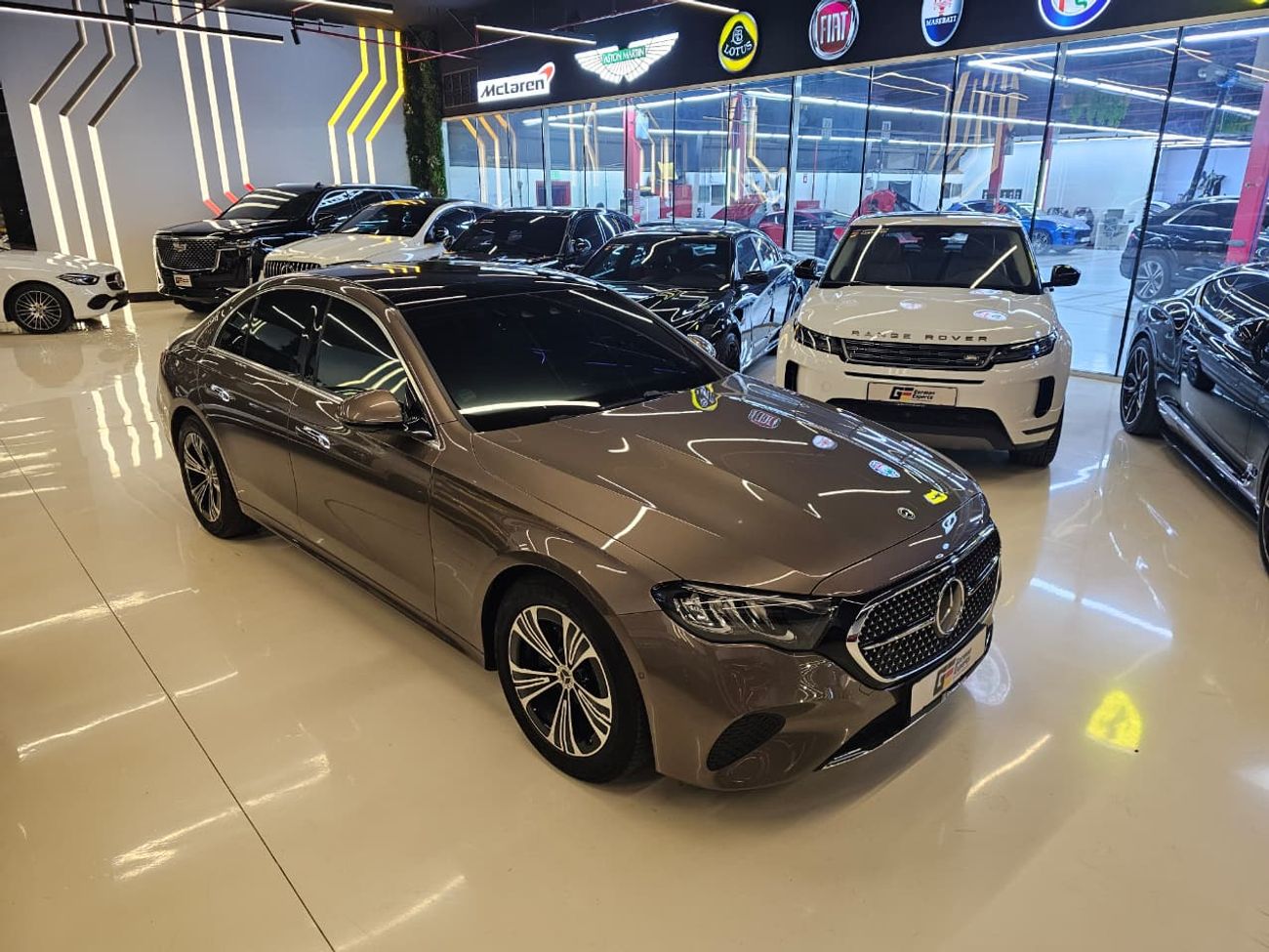 مرسيدس بنز E200 2.0L