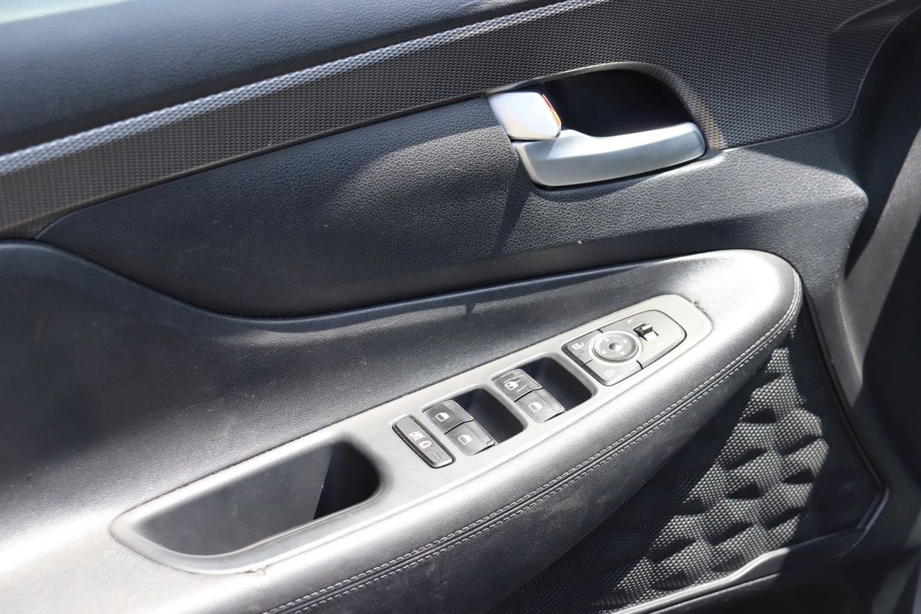 هيونداي سانتا في Smart 2.4L Hyundai Santa Fe / 2019 / Mid / USA / 86,000Mi